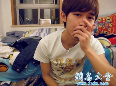 点击查看大图 我知道我并不优秀_时尚个性的QQ空间男生图片
